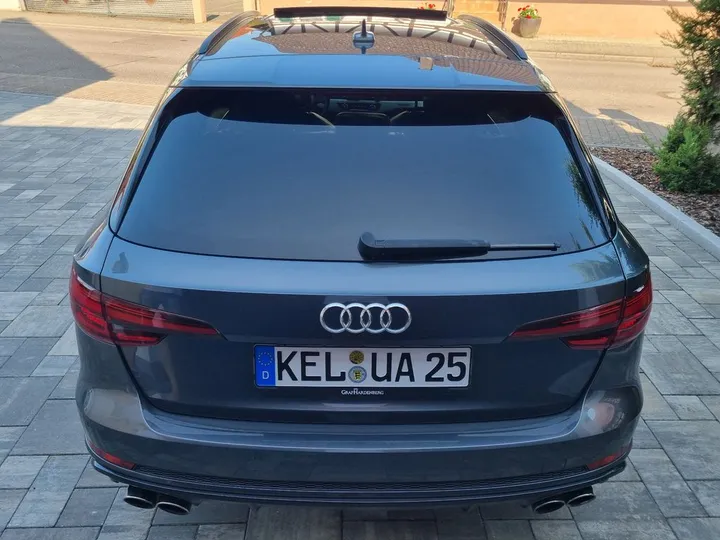 Audi S4