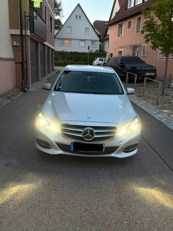 Mercedes-Benz E 220