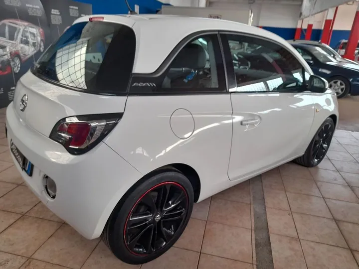 Opel Adam