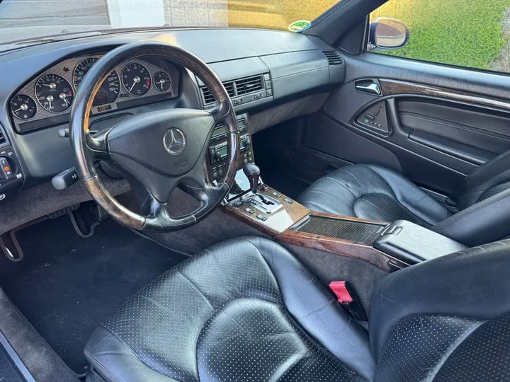 Mercedes-Benz SL 320