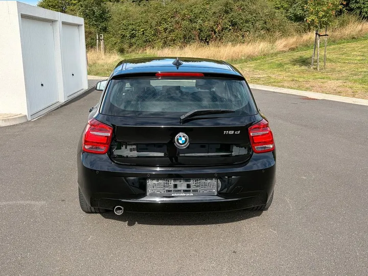 BMW 118