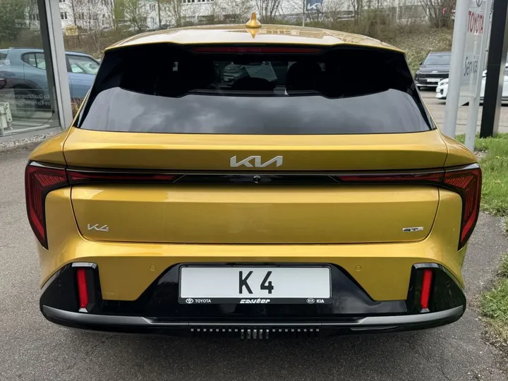 Kia K4