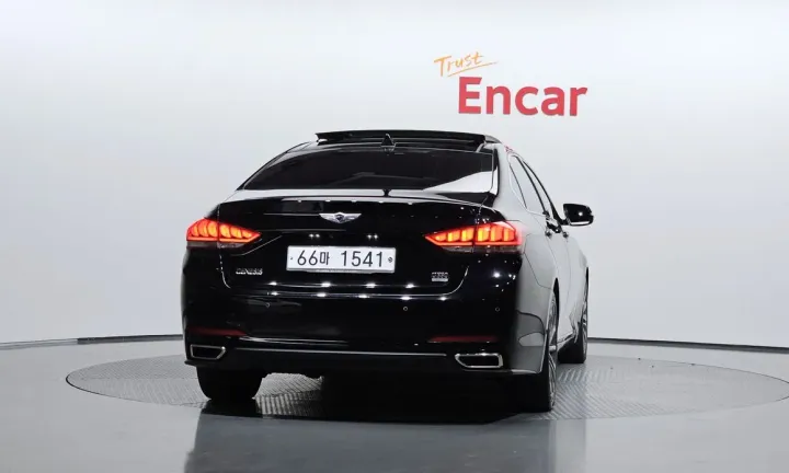 Hyundai Genesis
