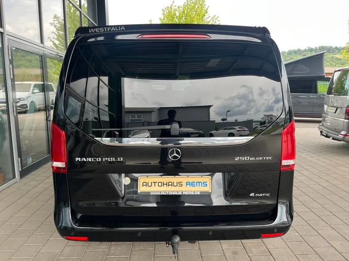 Mercedes-Benz V 250