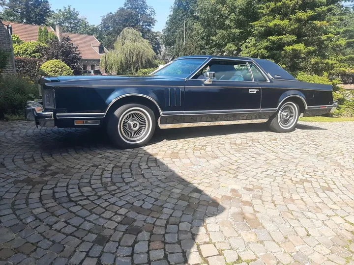 Lincoln Continental