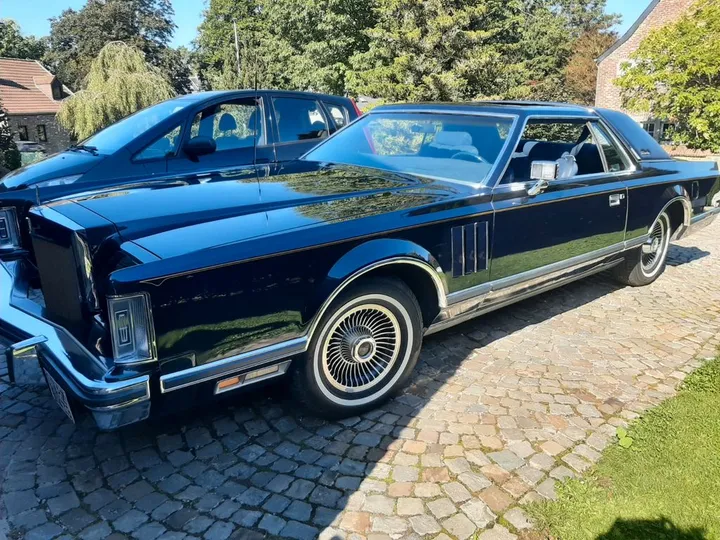 Lincoln Continental