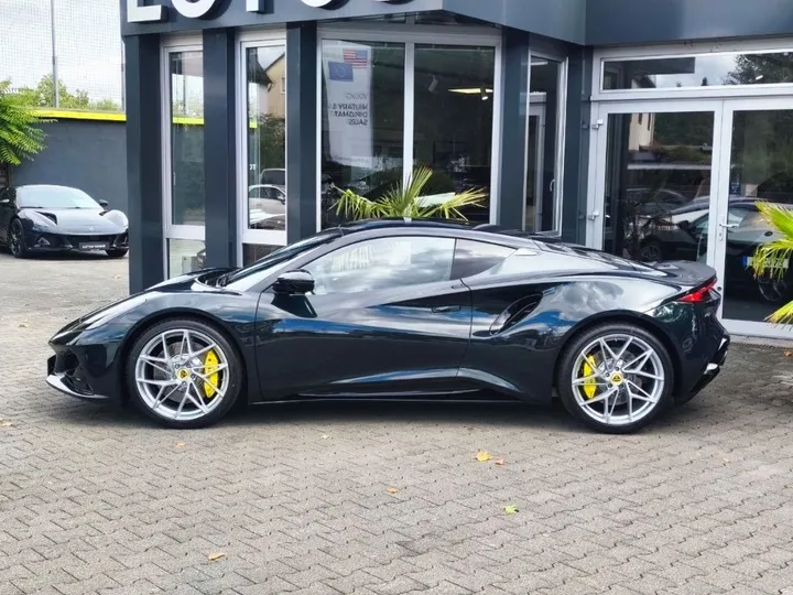 Lotus Emira