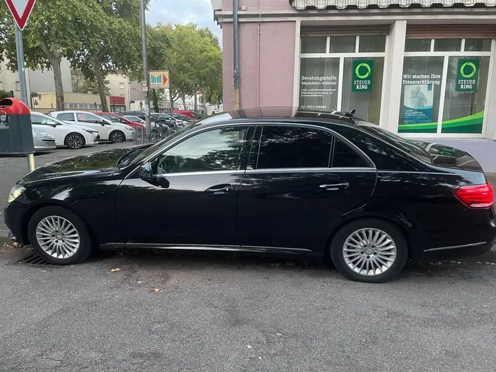 Mercedes-Benz E 200