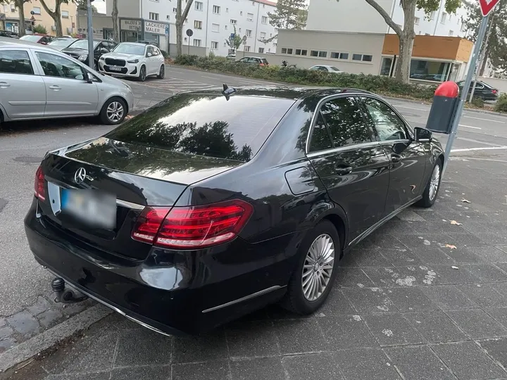 Mercedes-Benz E 200