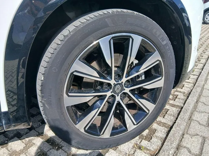Renault Alaskan