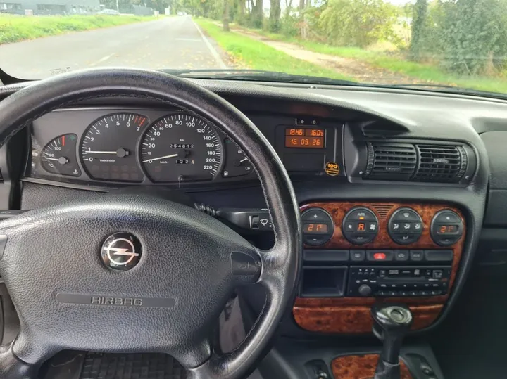 Opel Omega