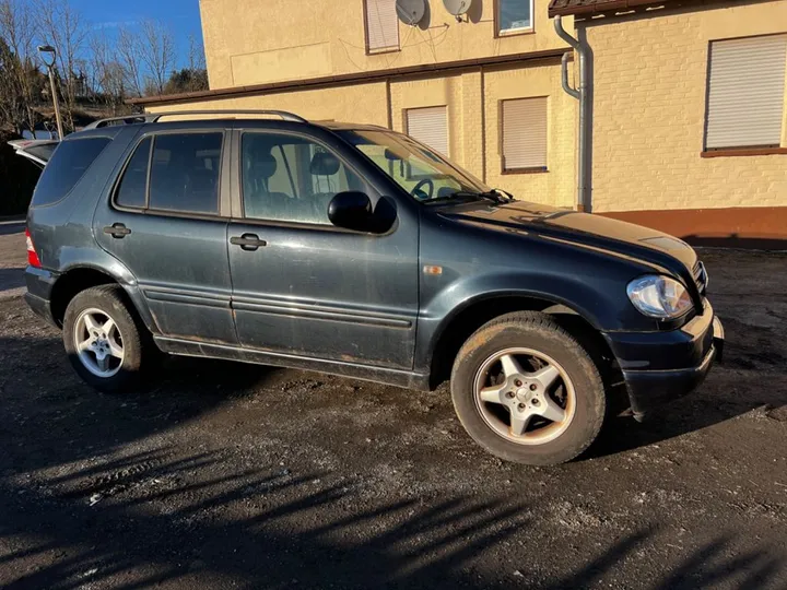 Mercedes-Benz ML 320