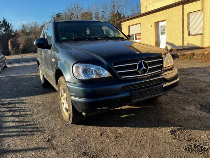 Mercedes-Benz ML 320
