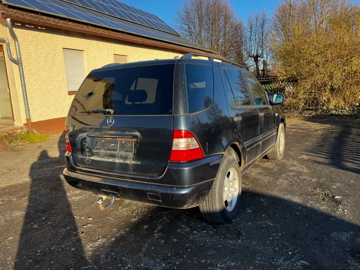 Mercedes-Benz ML 320