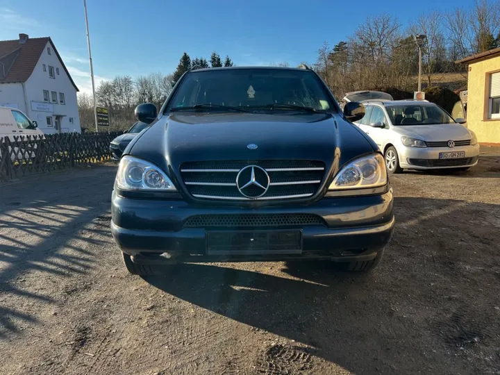 Mercedes-Benz ML 320
