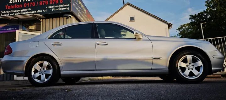 Mercedes-Benz E 220