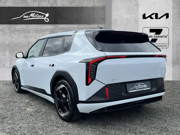 Kia EV4