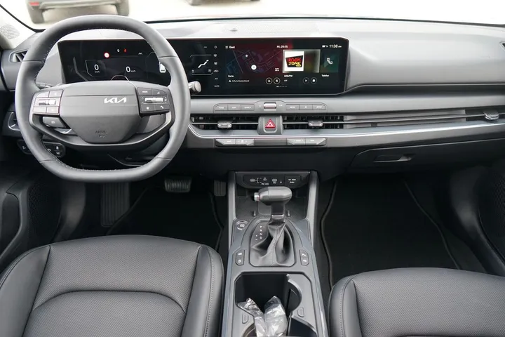 Kia K4