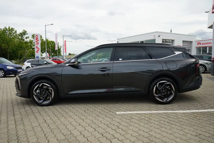 Kia K4