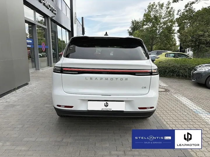 Leapmotor C10