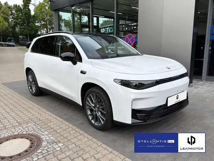 Leapmotor C10