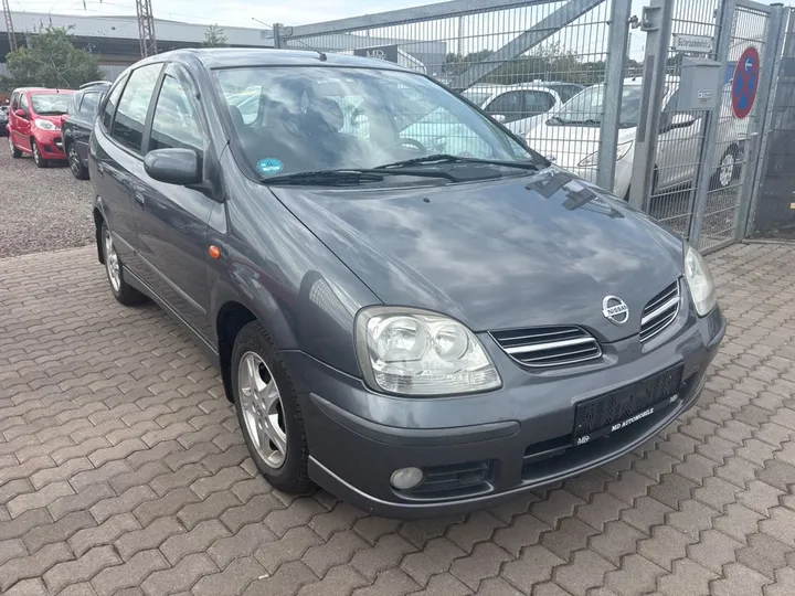 Nissan Almera