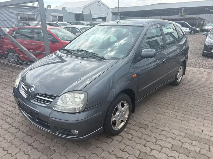 Nissan Almera