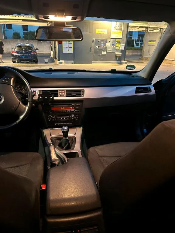 BMW 320