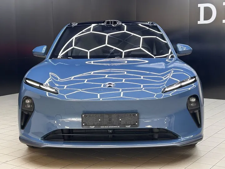 NIO ET5
