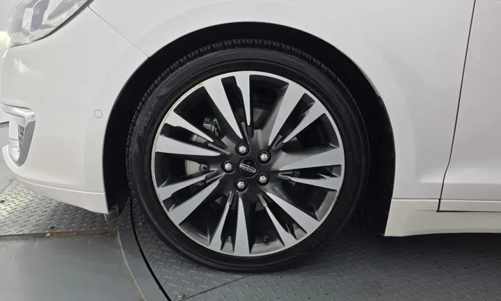 Lincoln MKZ