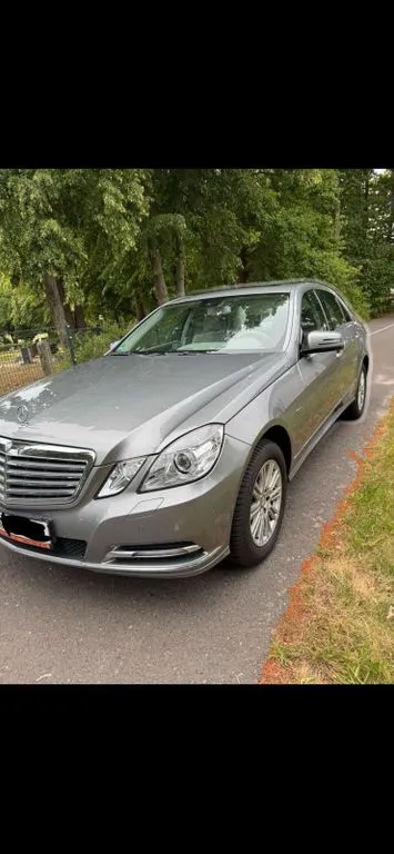 Mercedes-Benz E 300