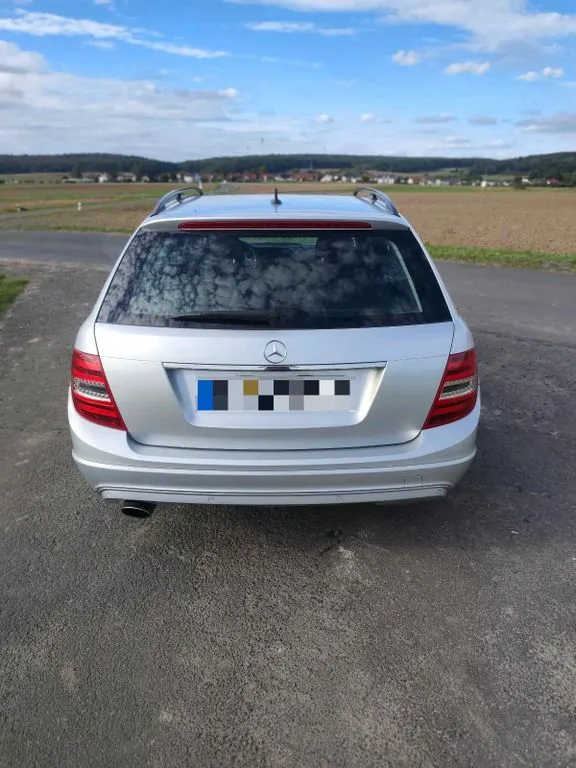 Mercedes-Benz C 220
