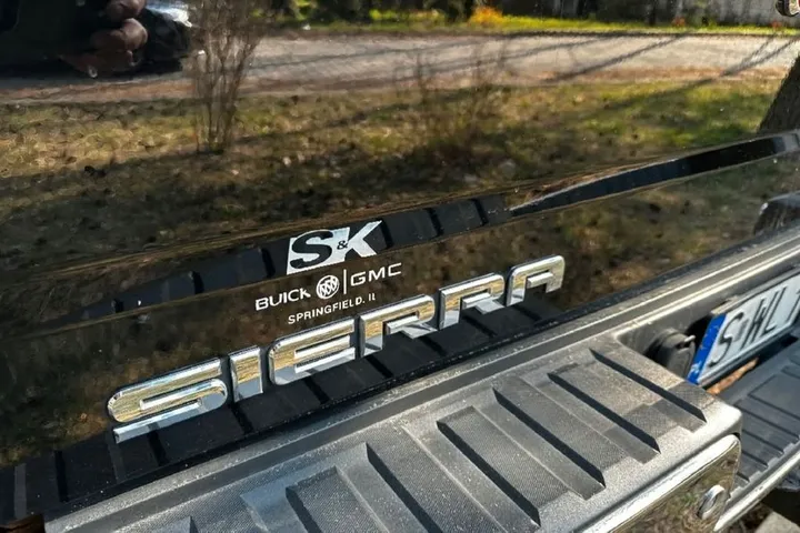 GMC Sierra
