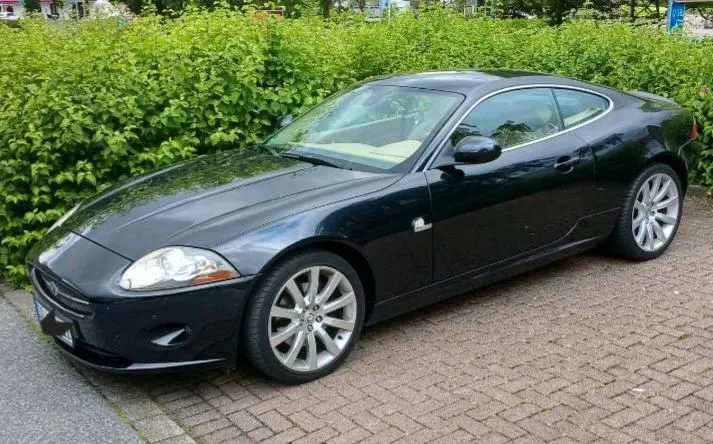 Jaguar XK8