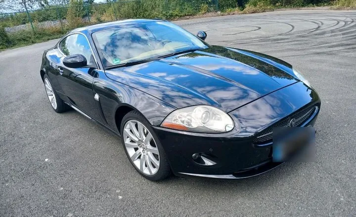 Jaguar XK8