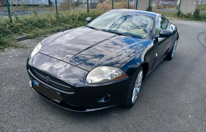 Jaguar XK8