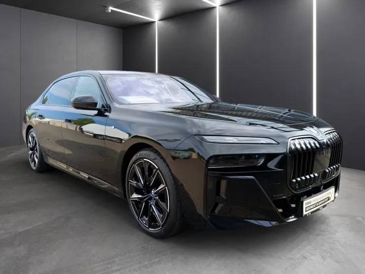 BMW 740