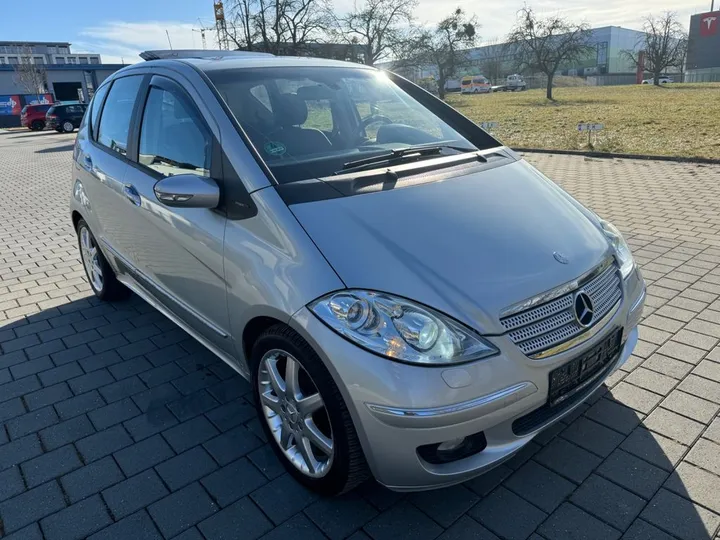 Mercedes-Benz A 200