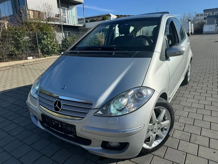 Mercedes-Benz A 200