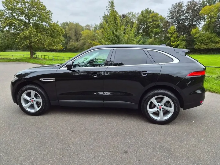 Jaguar F-Pace