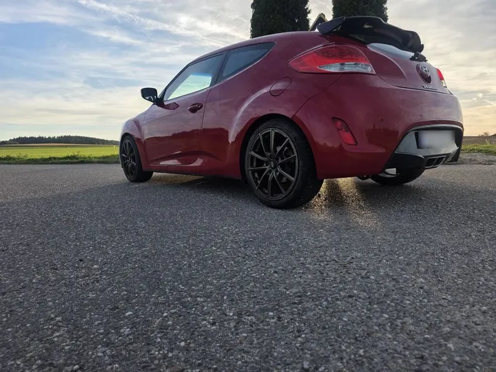 Hyundai Veloster