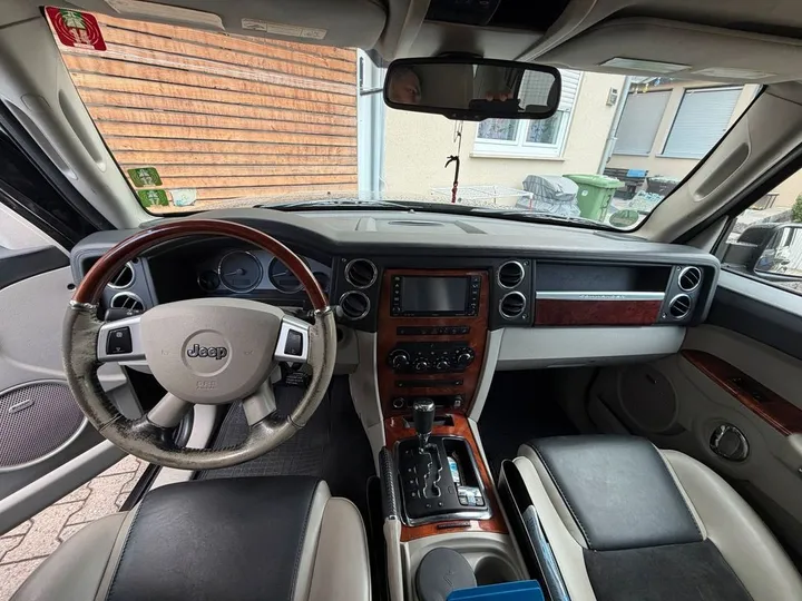 Jeep Commander
