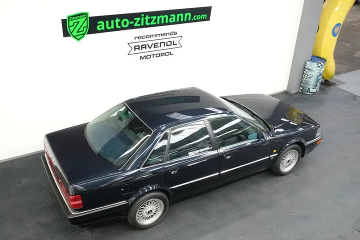 Audi V8