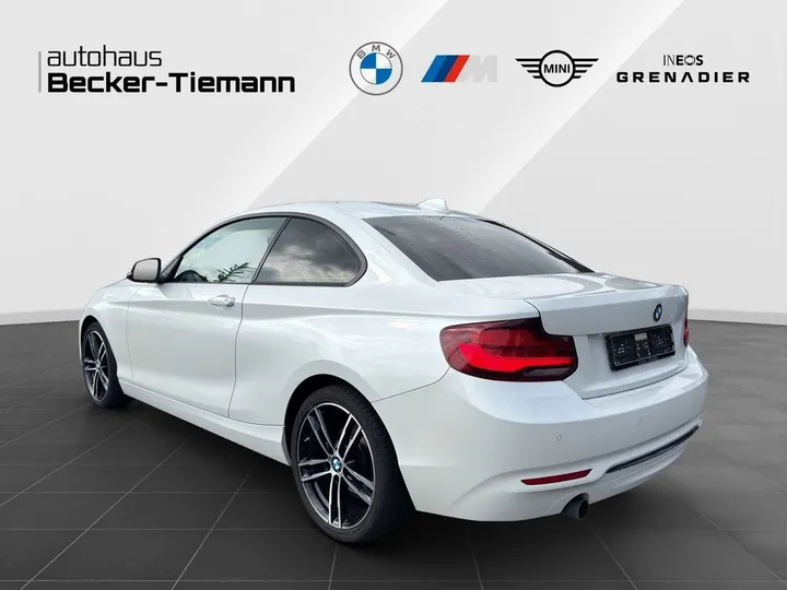 BMW 218