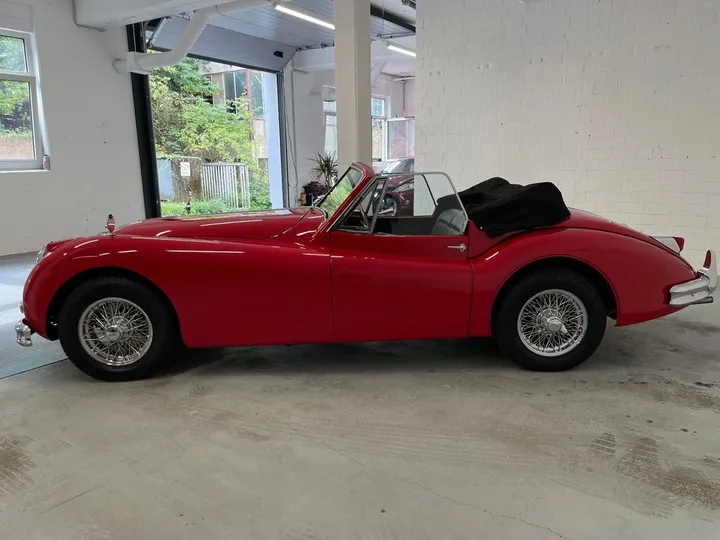 Jaguar XK