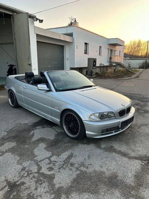 BMW 330