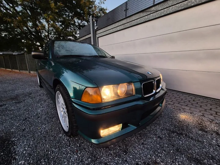 BMW 325