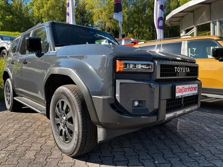 Toyota Land Cruiser