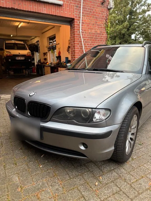 BMW 320