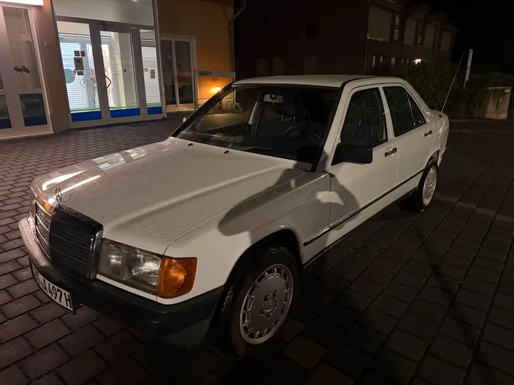 Mercedes-Benz 190